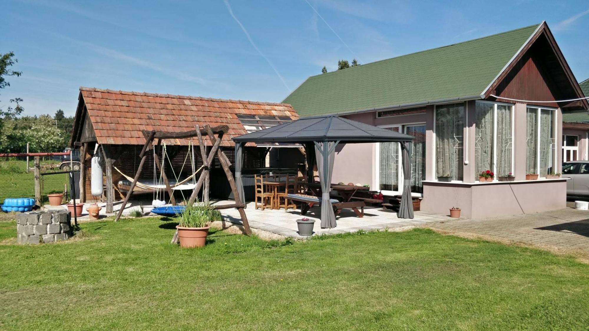 Novákporta vendégház Lakhegy Exterior foto