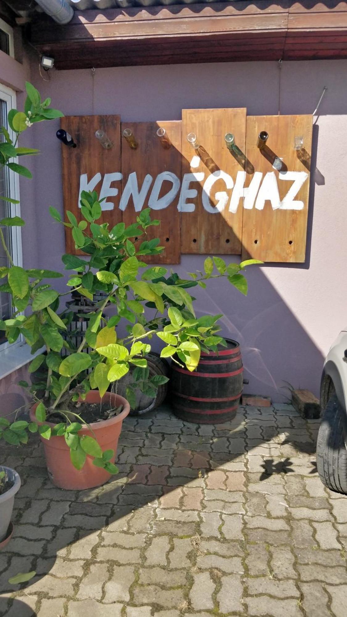 Novákporta vendégház Lakhegy Exterior foto